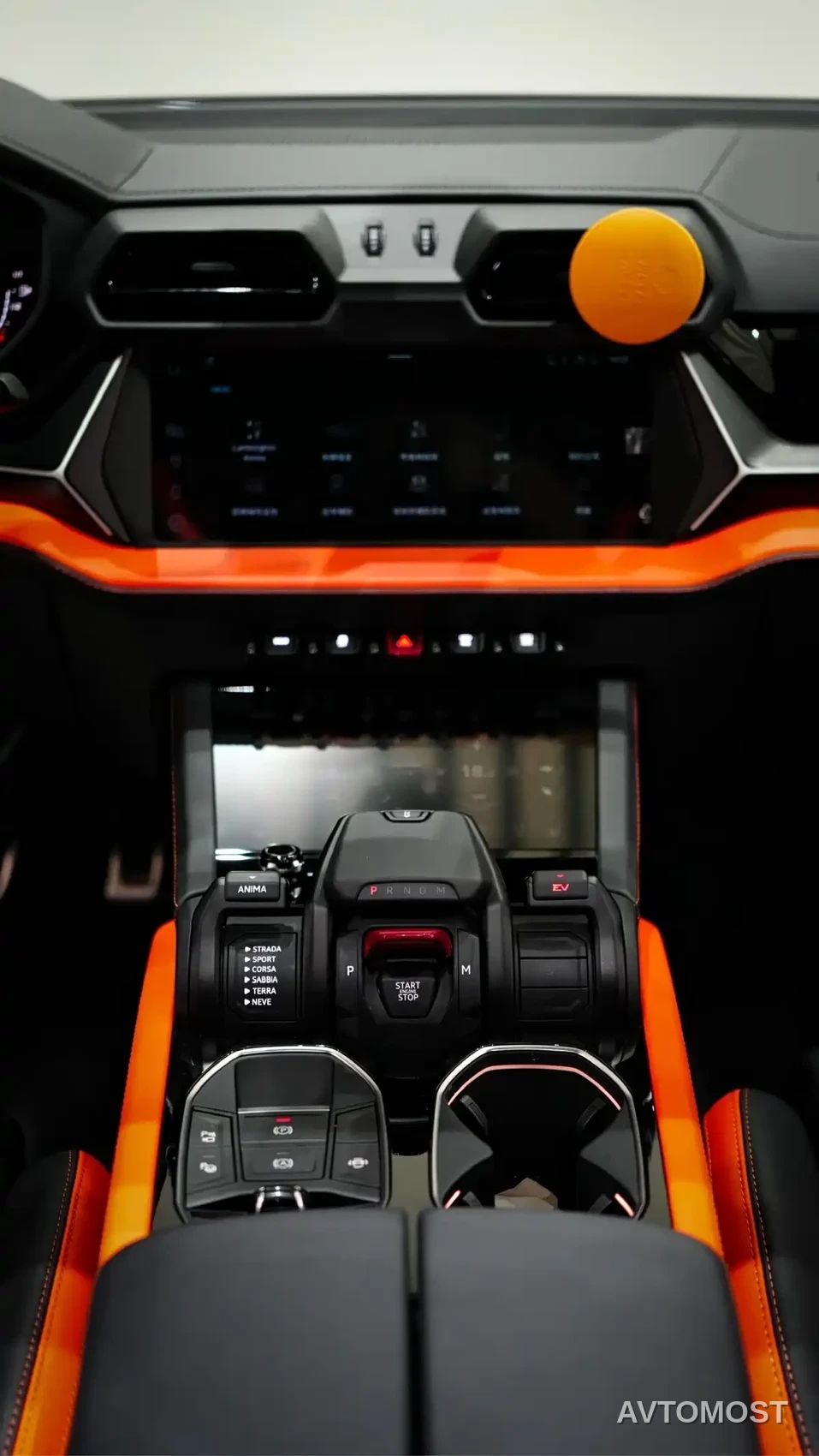 Lamborghini Urus SE 2025 4.0T Standard Edition — фото 11
