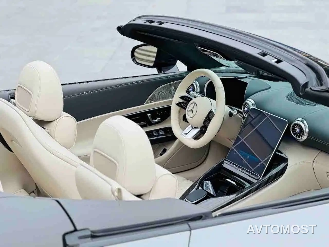Mercedes-Benz SL-Class AMG 2024 AMG SL 63 4MATIC+ — фото 8