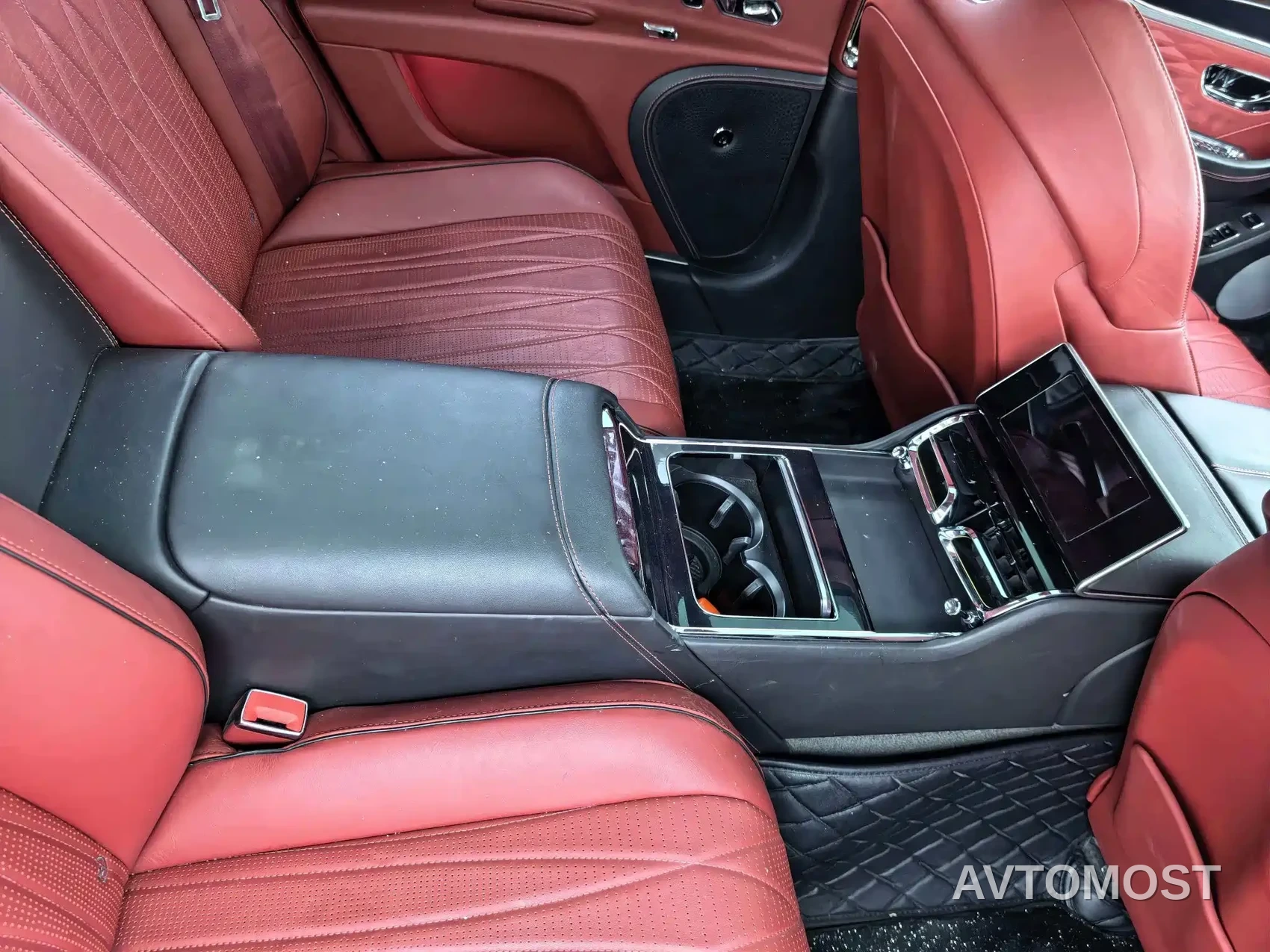 Bentley Flying Spur 2021 4.0T V8 Standard Version — фото 7