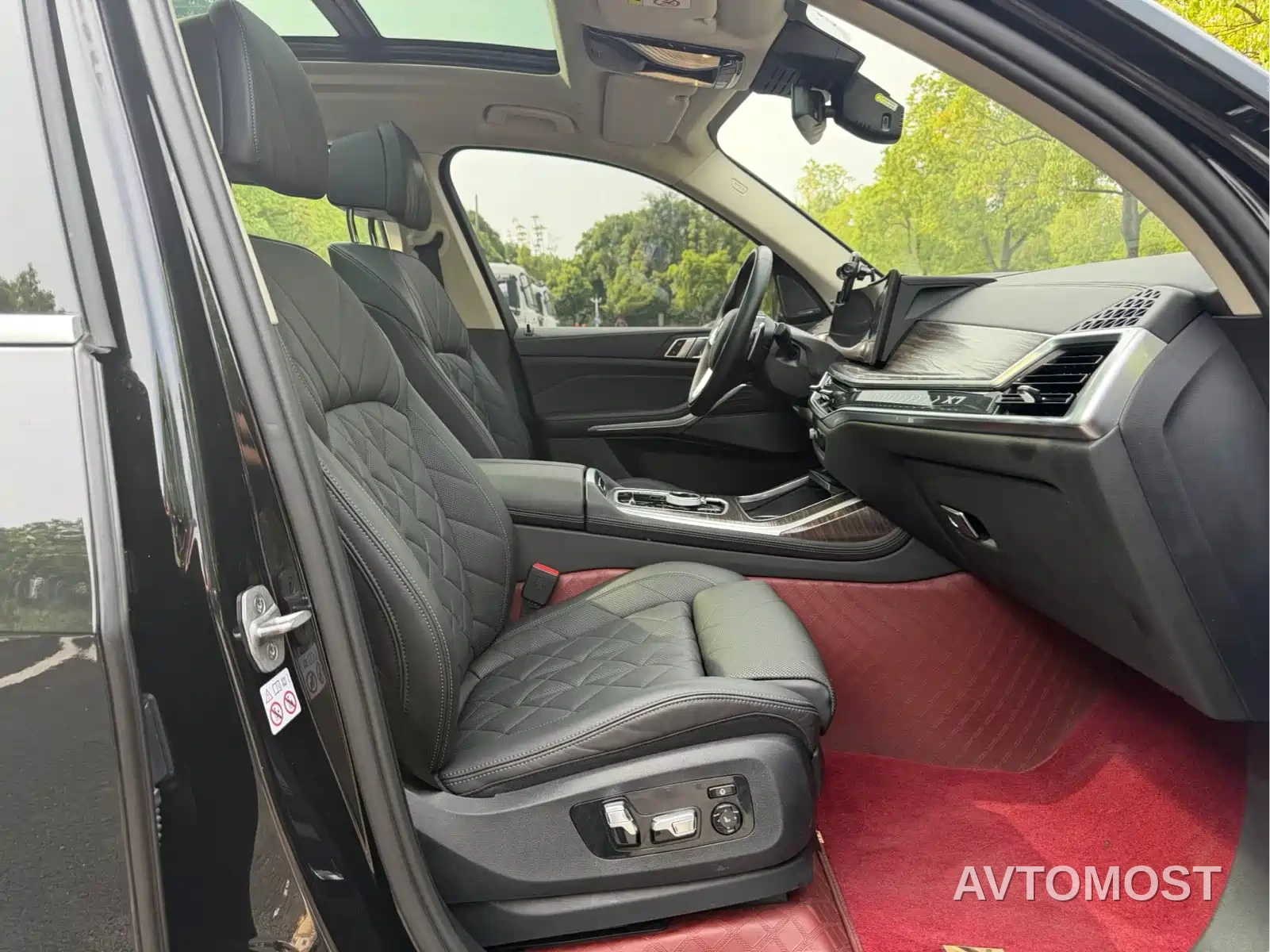 BMW X7 2023 xDrive40i Leading Luxury Package — фото 14