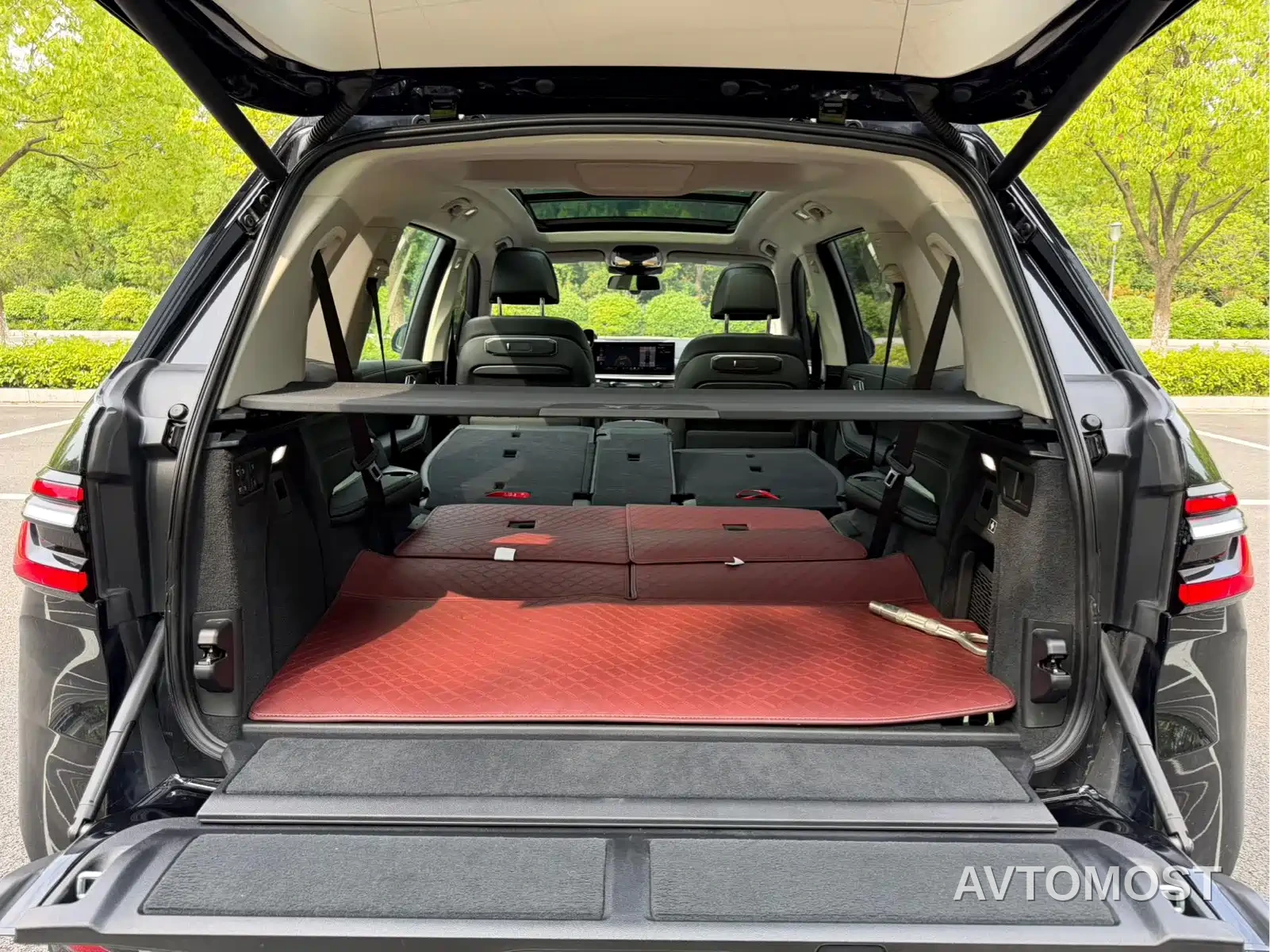 BMW X7 2023 xDrive40i Leading Luxury Package — фото 24