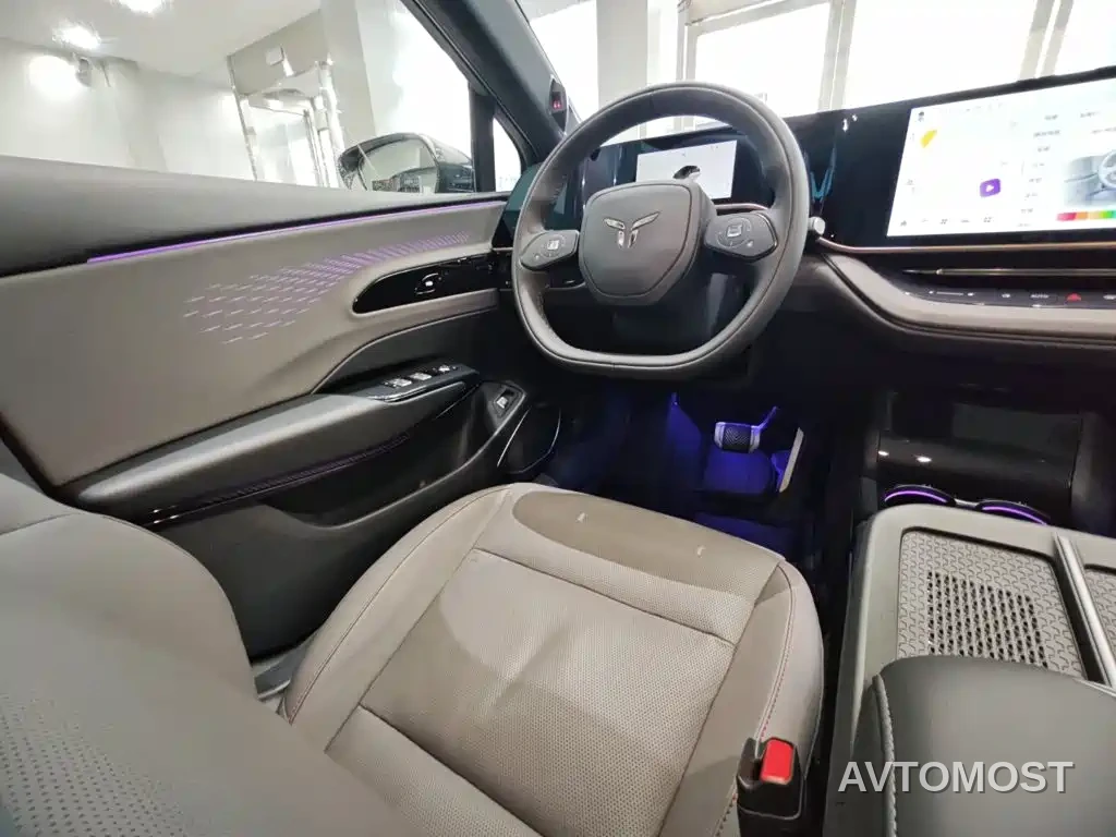 Hongqi EH7 2025 640 AWD Smart Selection Edition — фото 4