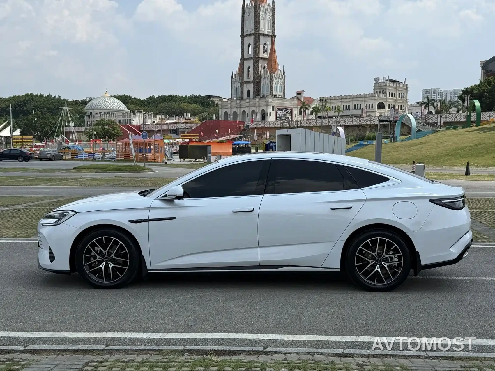 BYD Seal 2023 DM-i 1.5L 121km Luxury — фото 7