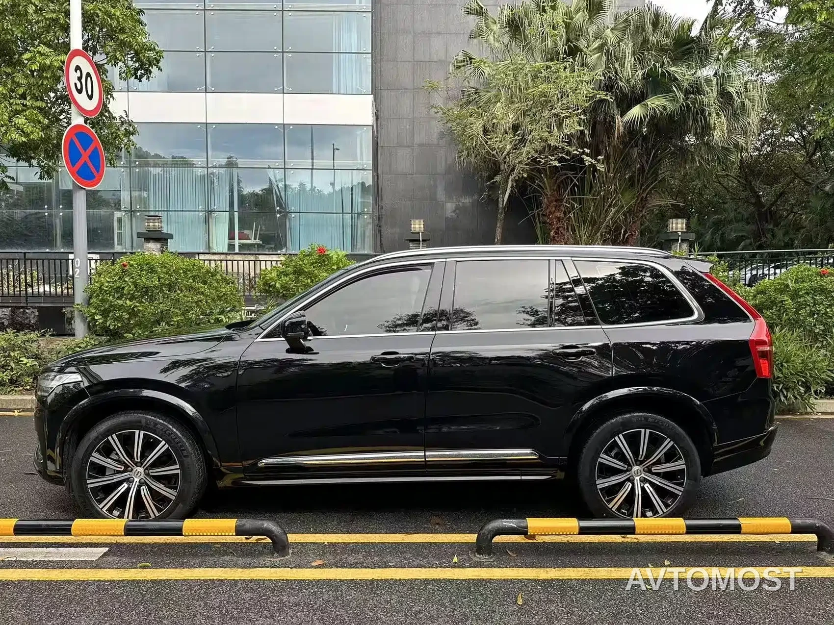 Volvo XC90 2024 B5 Smart Luxury 7-Seater — фото 10