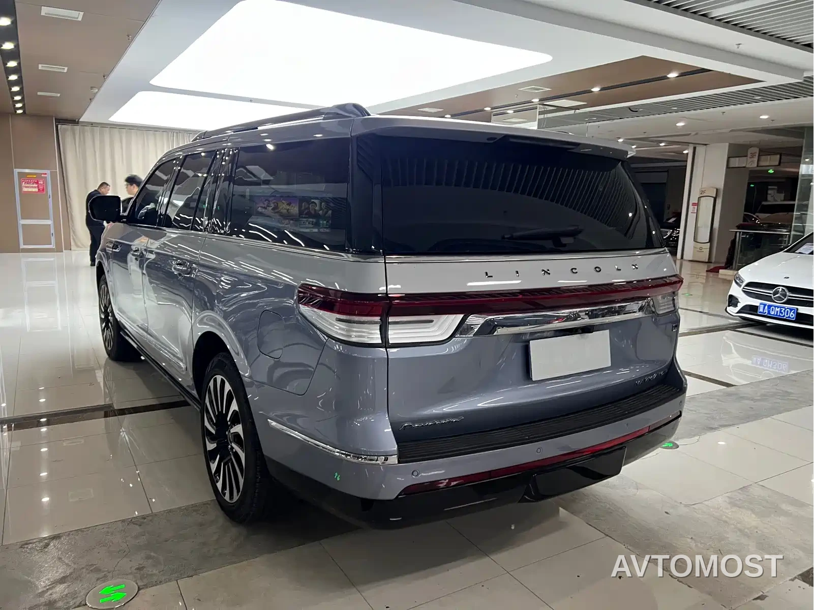 Lincoln Navigator One 2022 3.5T Navigator One — фото 10