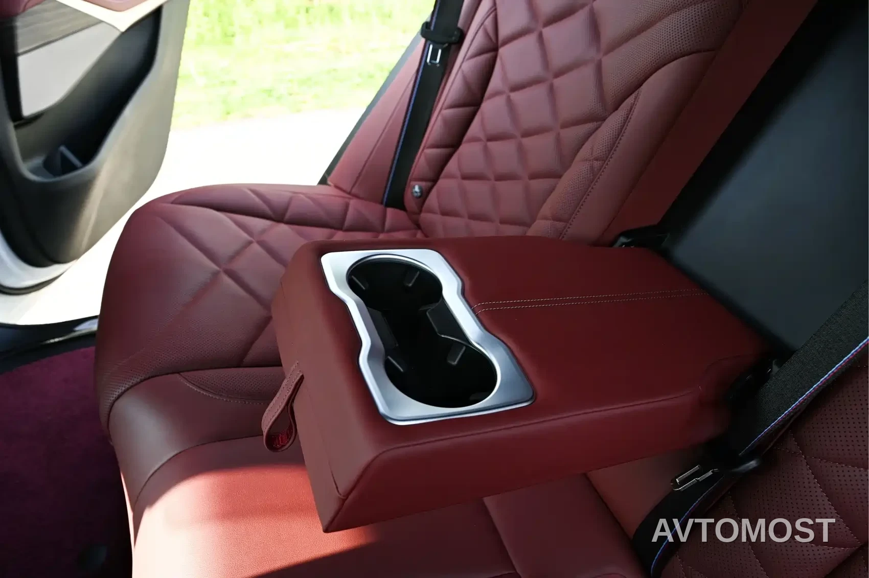 BMW X5 2023 xDrive 40Li Premium M Sport Black Night Package — фото 17