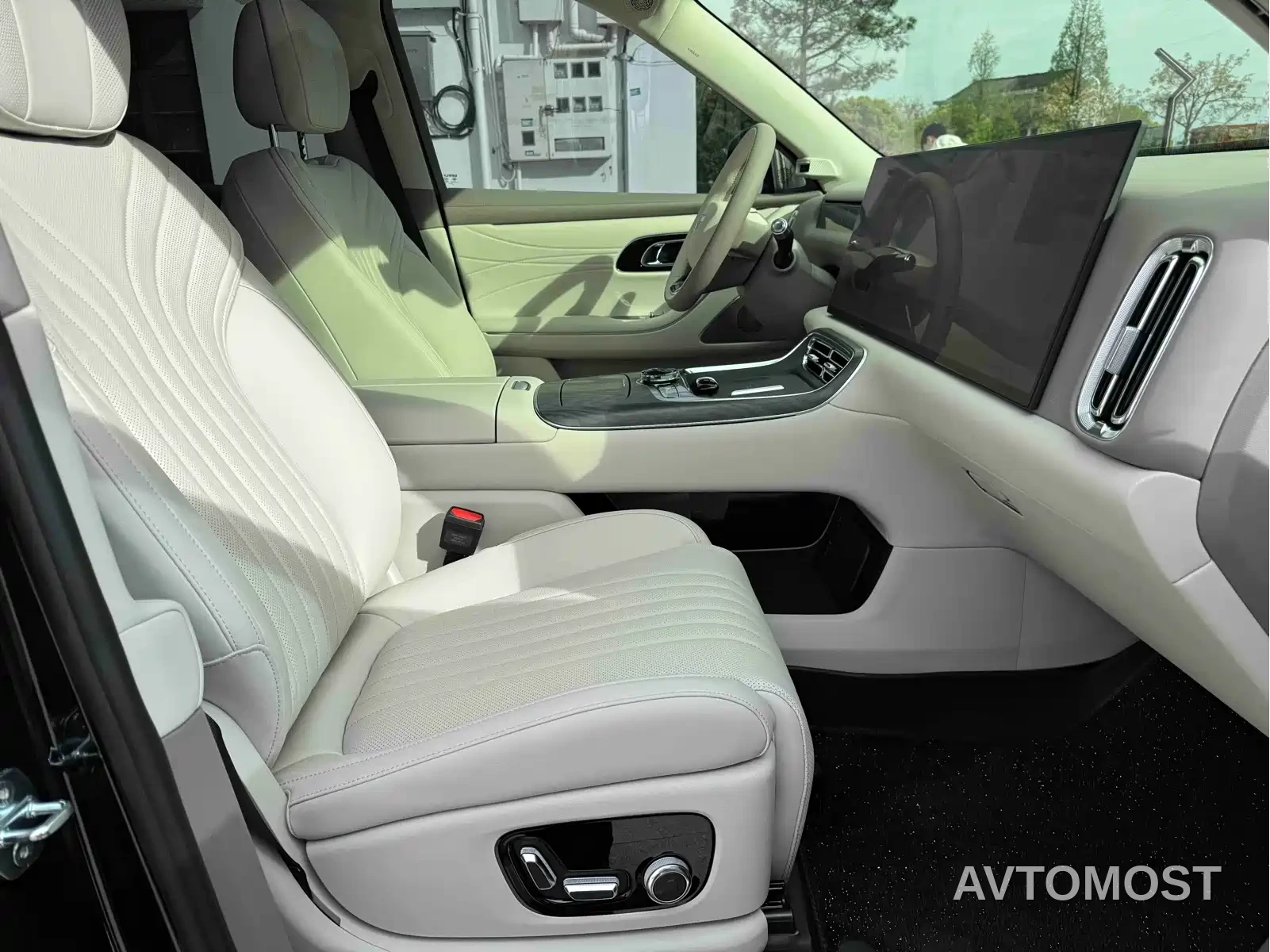 Geely Galaxy M9 2025 Model 230km 2WD Explorer+ Edition — фото 8