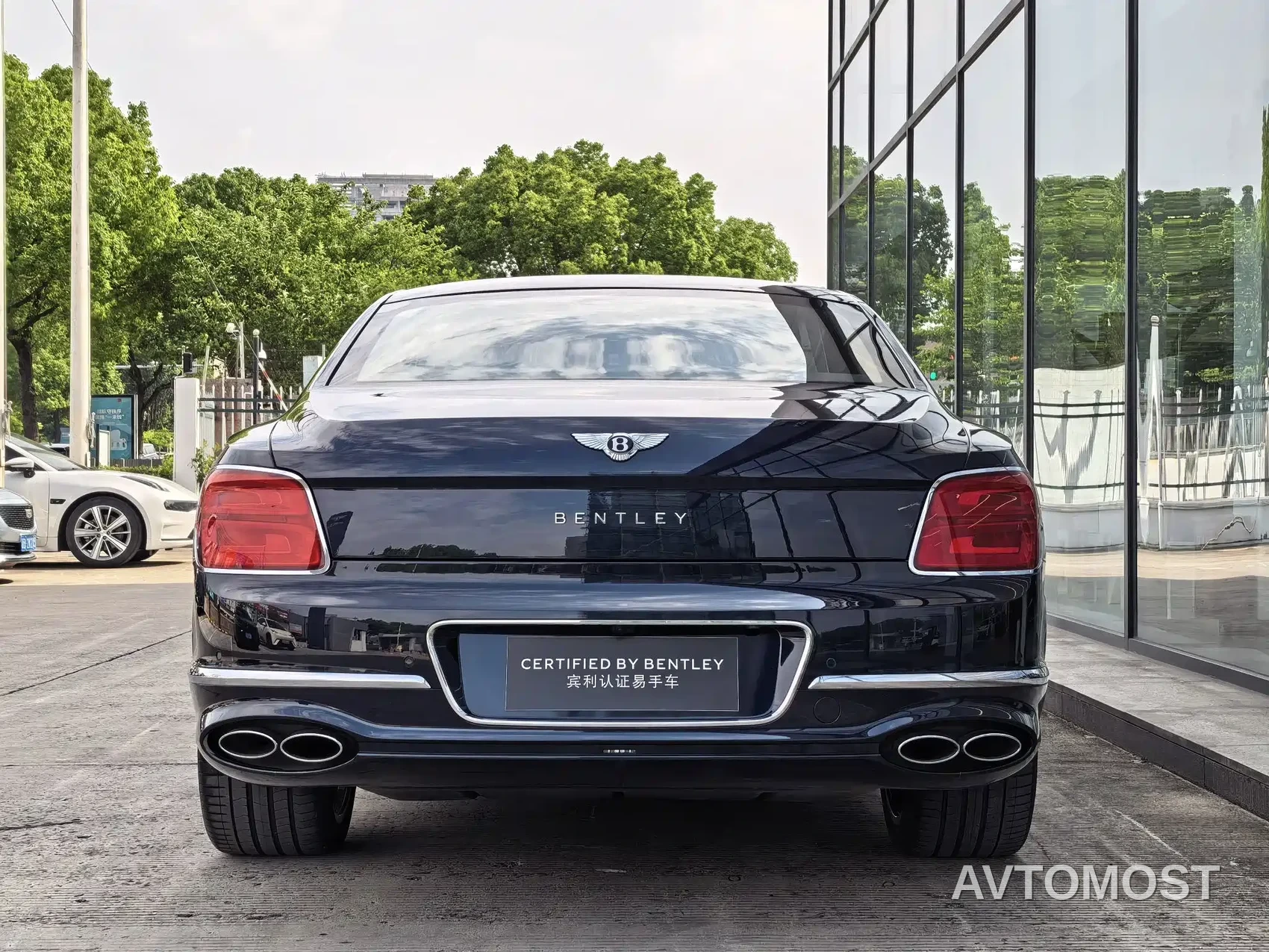 Bentley Flying Spur Plug-in Hybrid 2022 2.9T V6 Hybrid — фото 5
