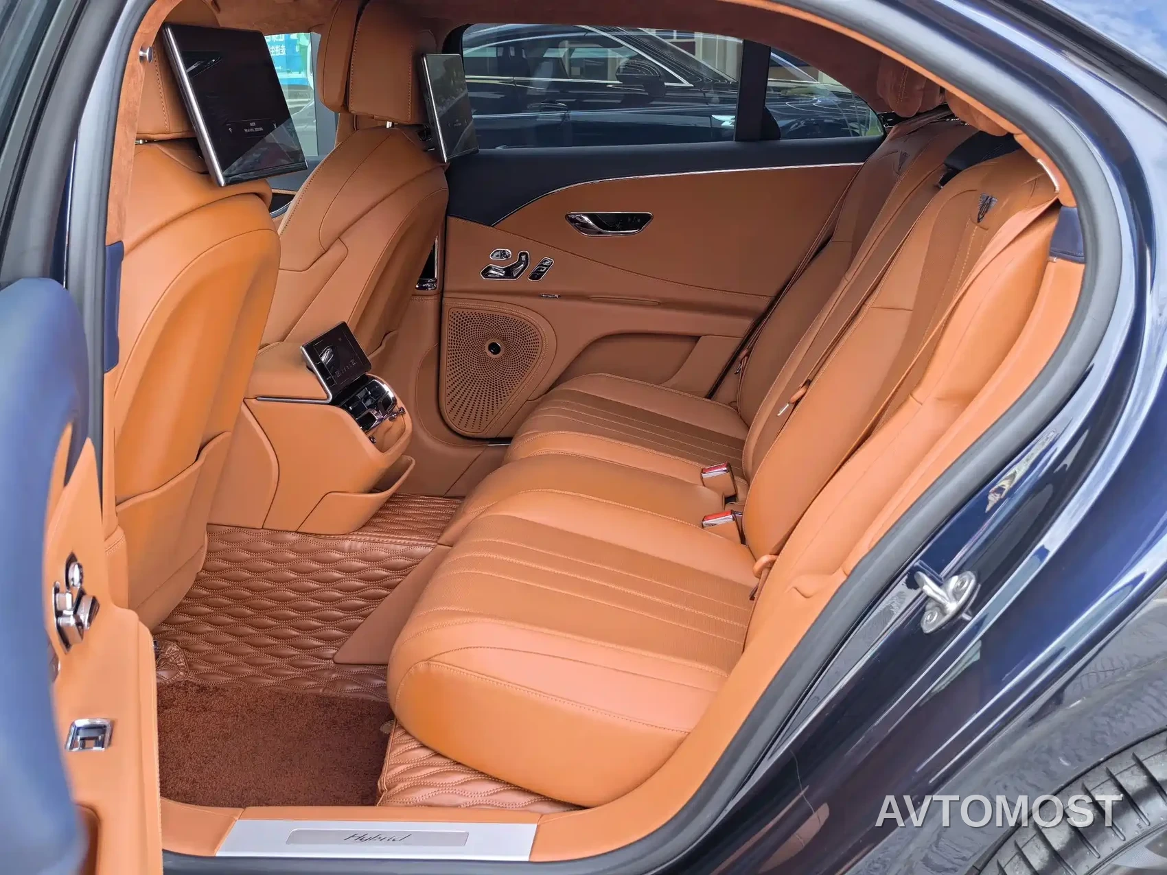 Bentley Flying Spur Plug-in Hybrid 2022 2.9T V6 Hybrid — фото 9