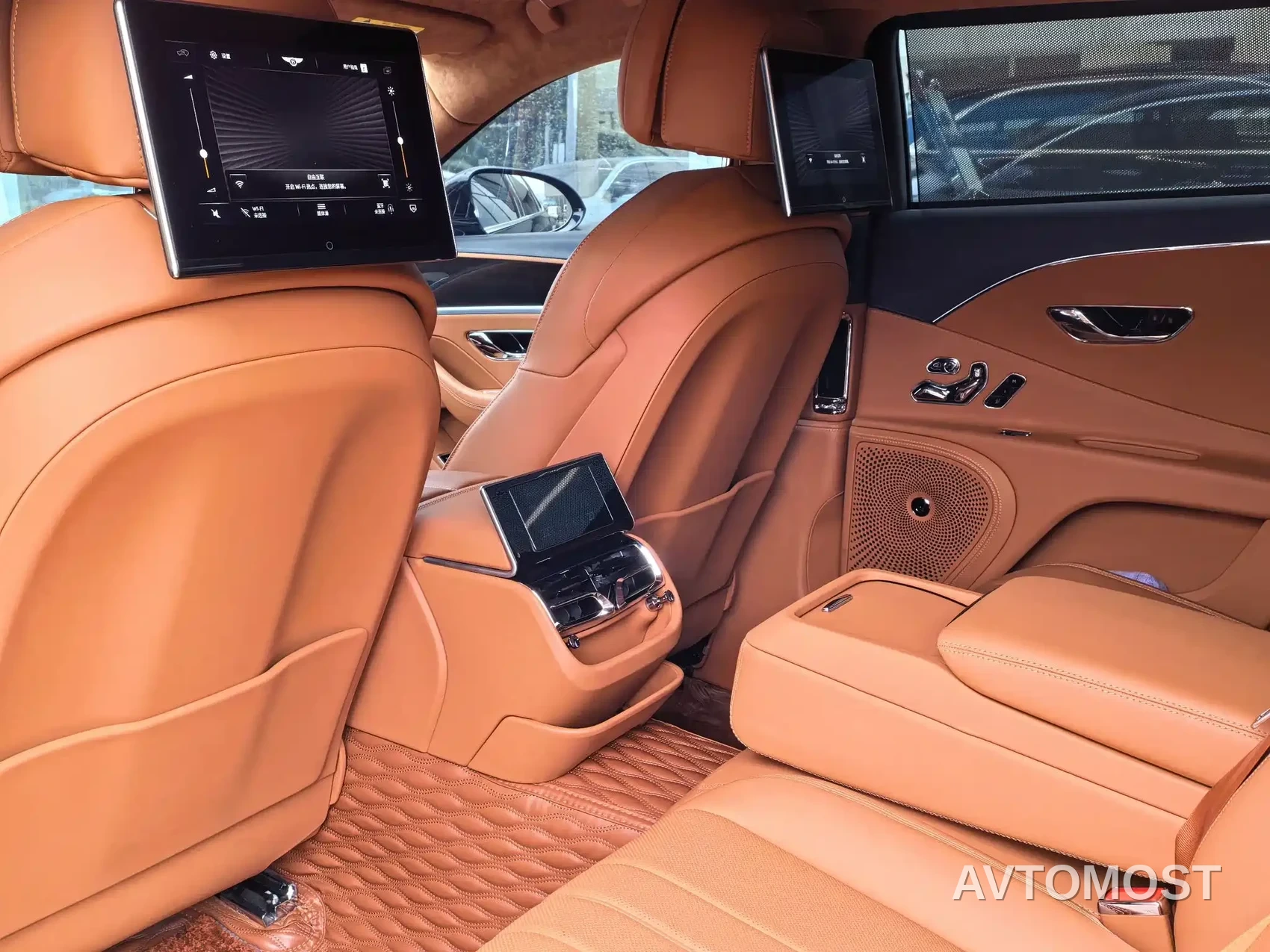 Bentley Flying Spur Plug-in Hybrid 2022 2.9T V6 Hybrid — фото 12
