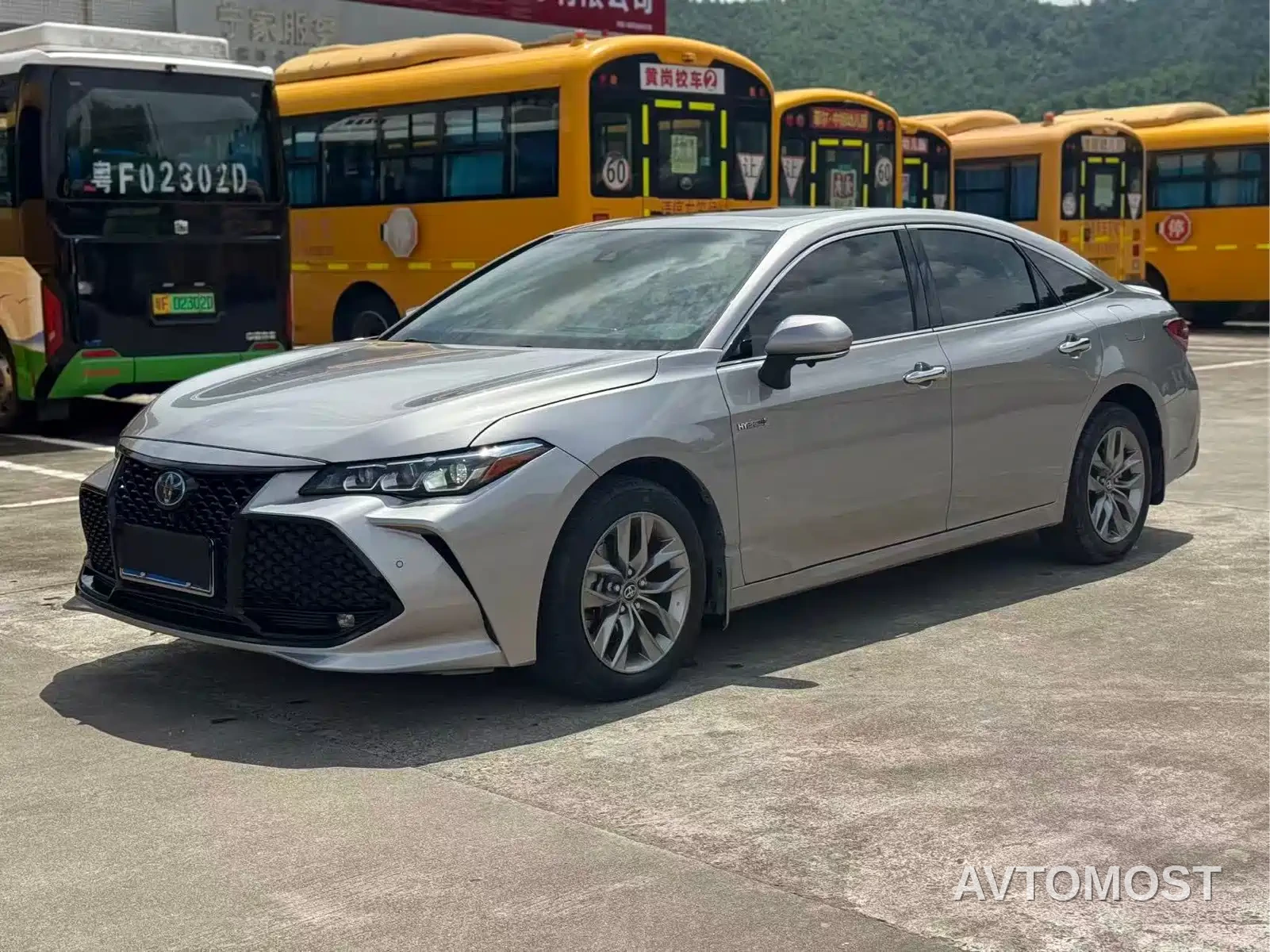 Toyota Avalon 2022 Hybrid 2.5L Luxury Edition — фото 1