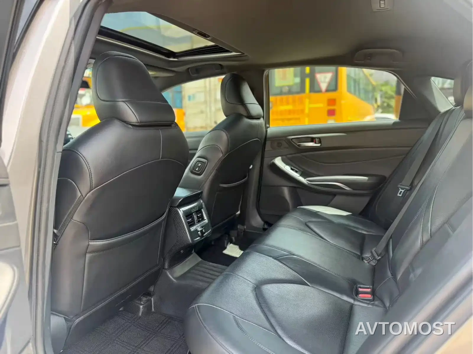 Toyota Avalon 2022 Hybrid 2.5L Luxury Edition — фото 5