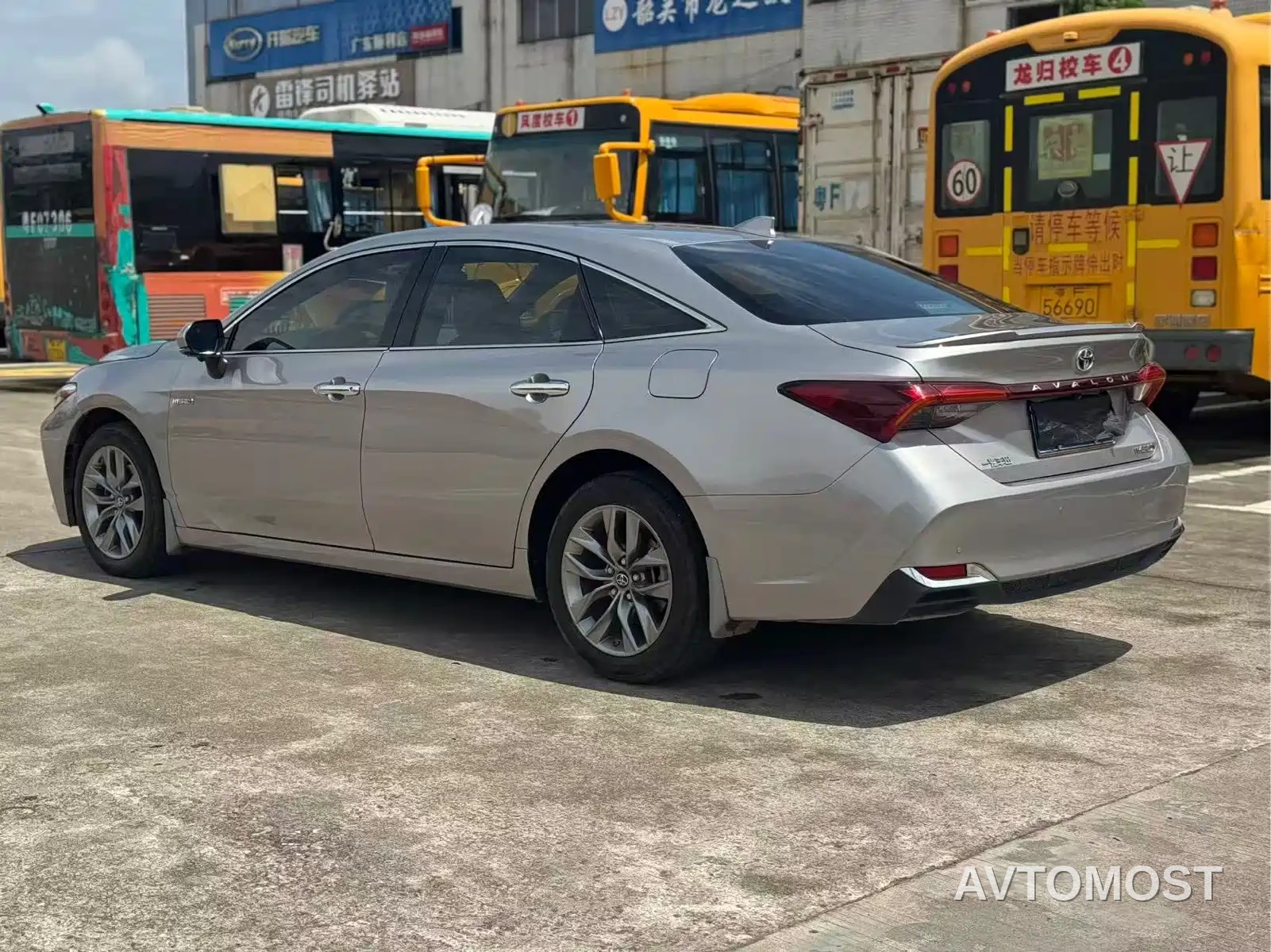 Toyota Avalon 2022 Hybrid 2.5L Luxury Edition — фото 9