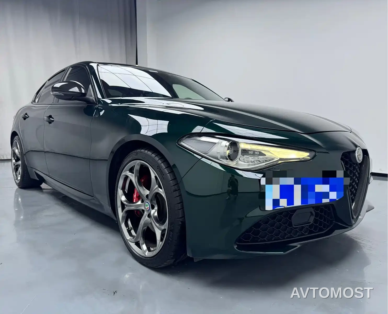 Alfa Romeo Giulia 2021 2.0T 280HP Luxury — фото 2