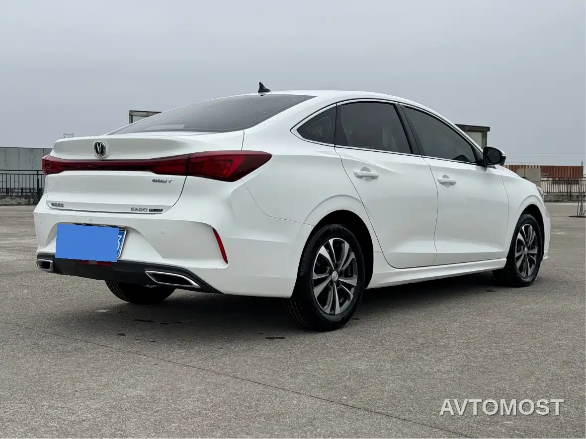 Changan Eado 2022 PLUS Blue Whale NE 1.4T GDI DCT Premium Edition — фото 4