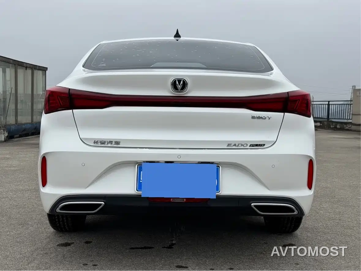 Changan Eado 2022 PLUS Blue Whale NE 1.4T GDI DCT Premium Edition — фото 5