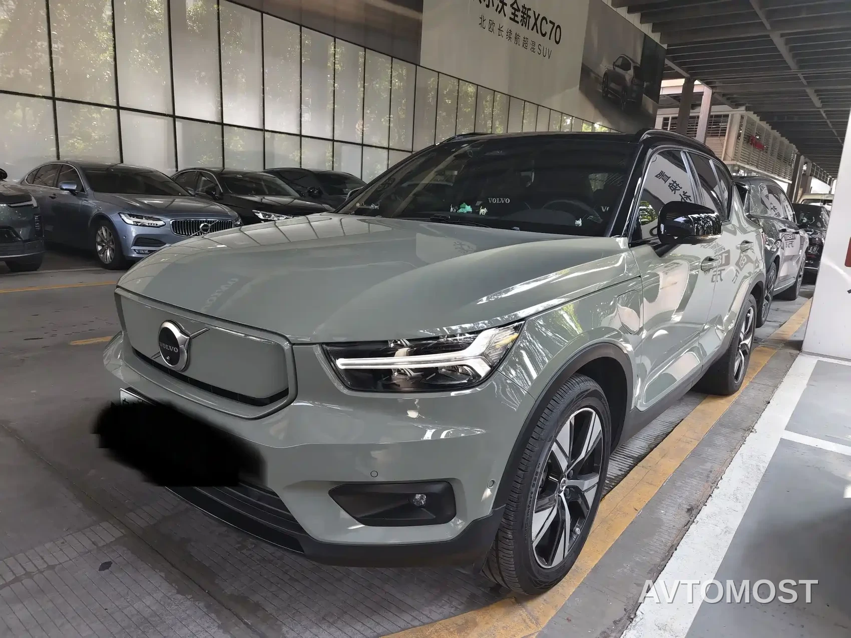 Volvo XC40 New Energy 2022 Long Range PRO — фото 1