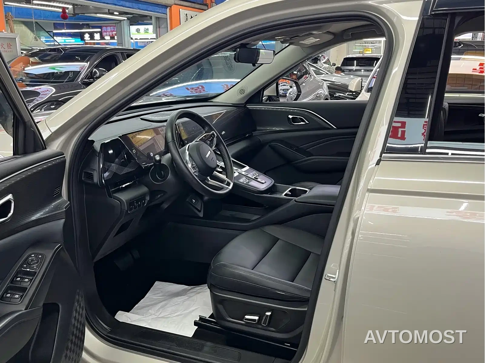 Haval Xiaolong MAX 2023 1.5L Hi4 105 4WD Pilot Edition — фото 4