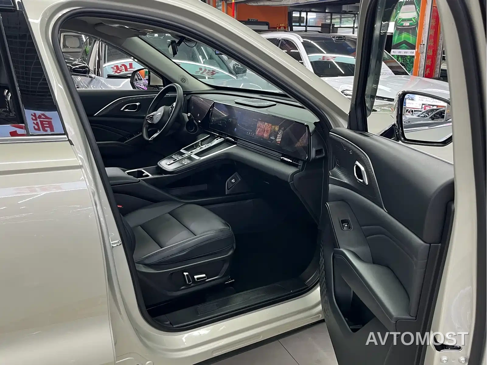 Haval Xiaolong MAX 2023 1.5L Hi4 105 4WD Pilot Edition — фото 14