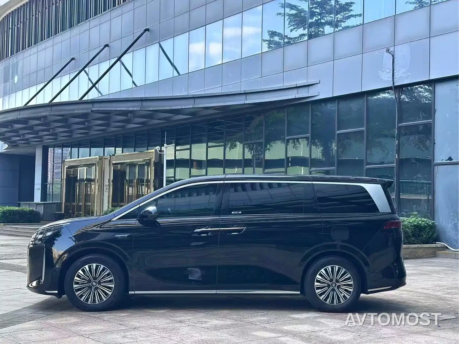 BYD Xia 2025 DM-i 1.5T 100km Leading Edition — фото 5