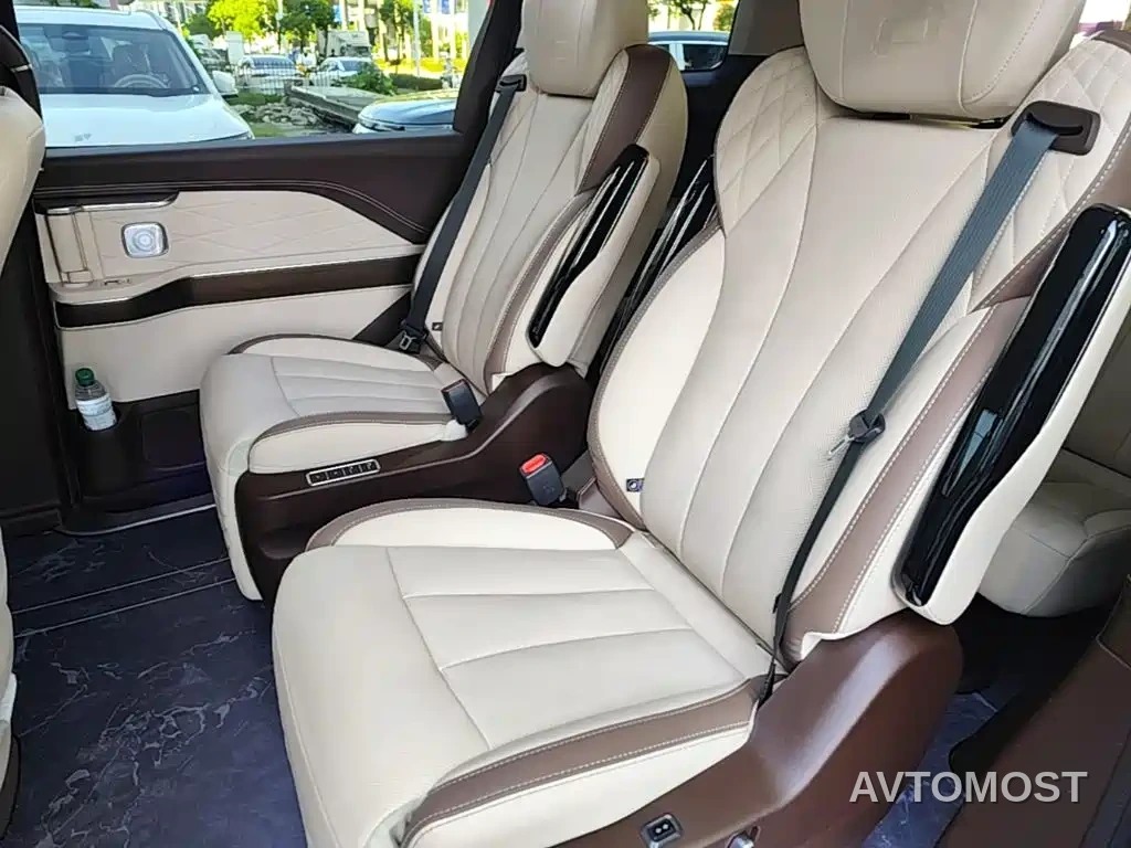 Besturn M9 2023 Model 2.0T Supreme Edition — фото 10