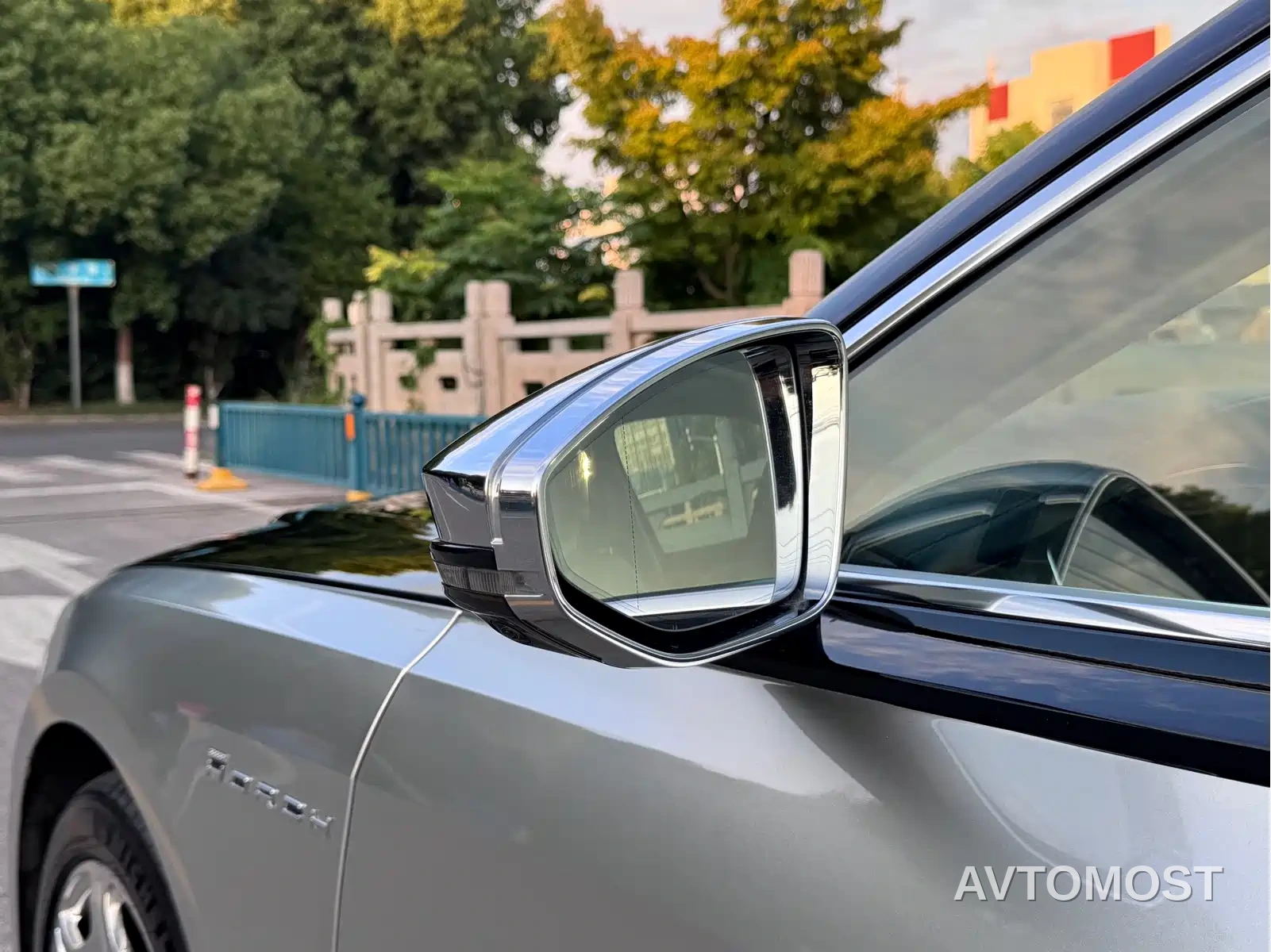 Audi A8 2022 A8L Horch Founder Edition Classic — фото 25