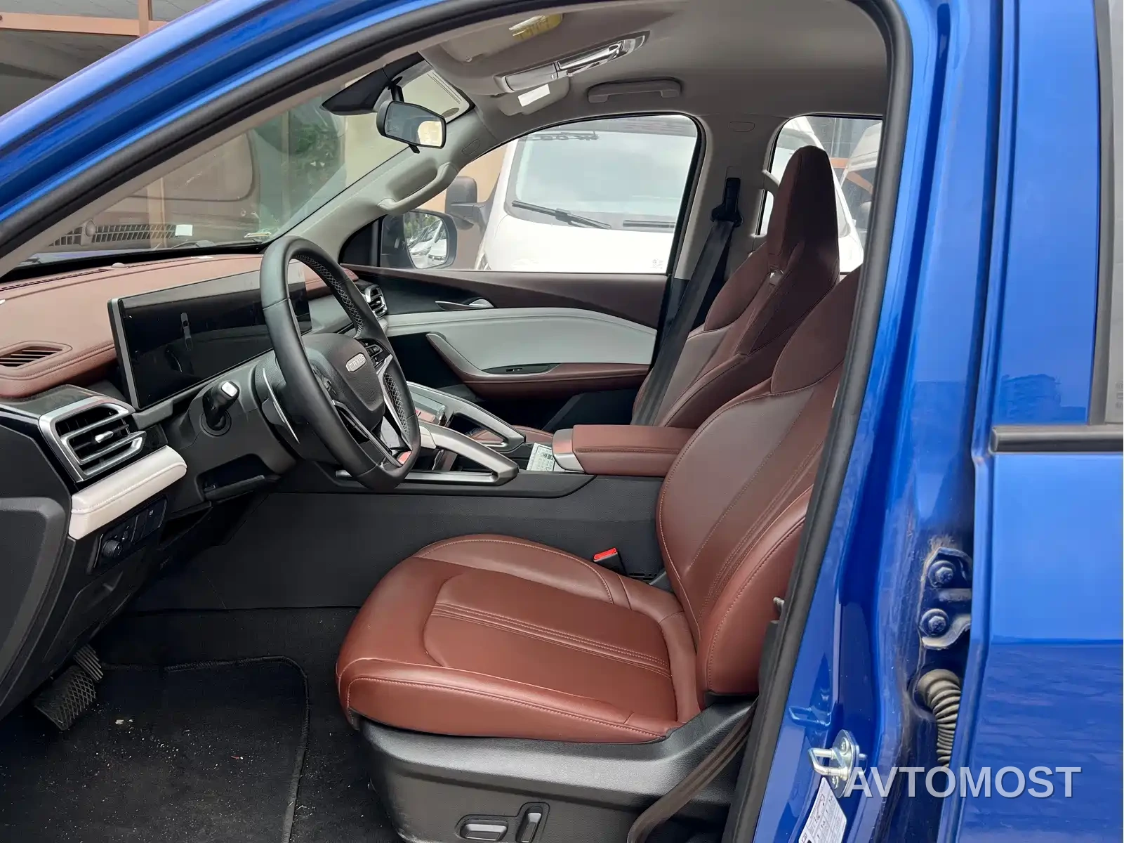 SAIC Maxus Interstellar 2023 Interstellar H 2.0T Automatic Diesel Twin-Turbo 4WD Luxury Long Wheelbase — фото 4