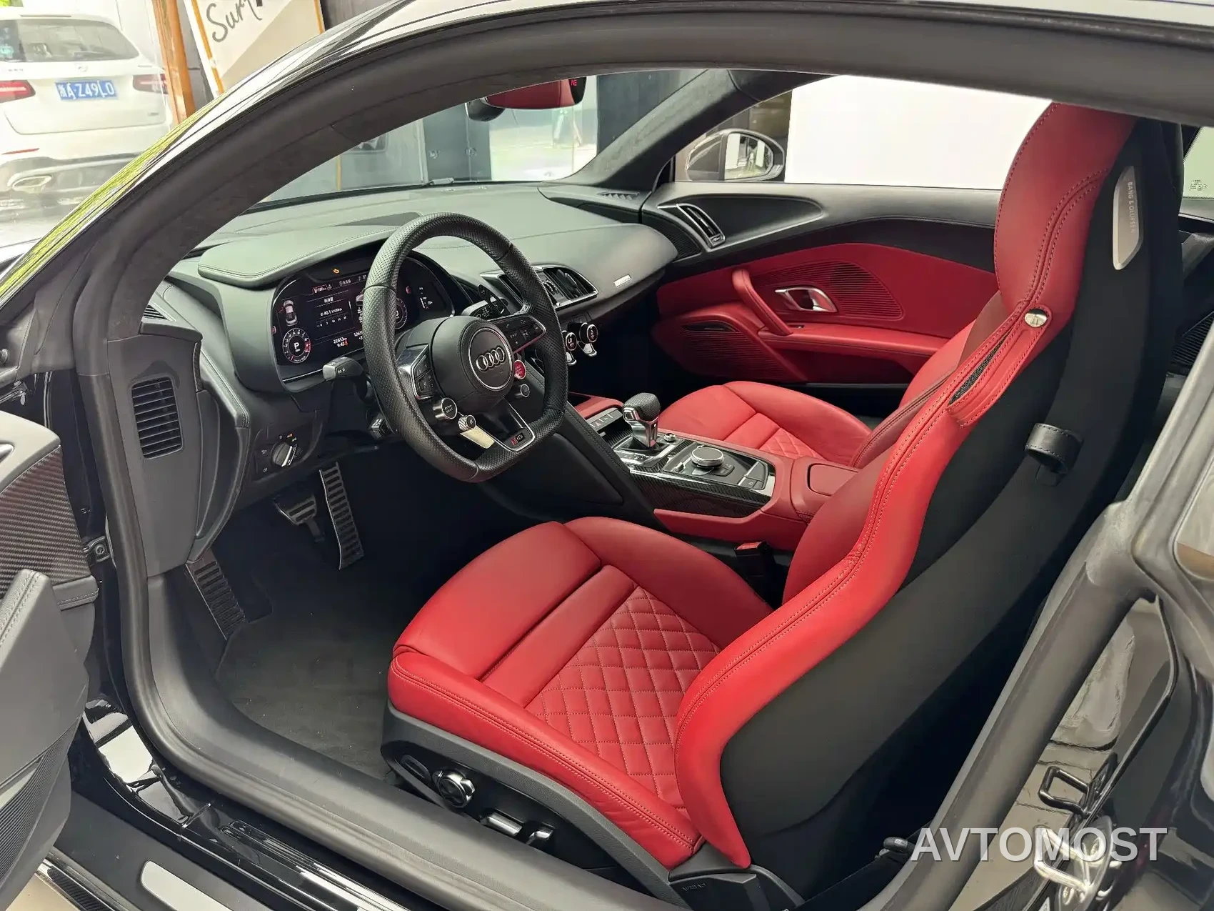 Audi R8 2022 V10 Coupe Performance — фото 14