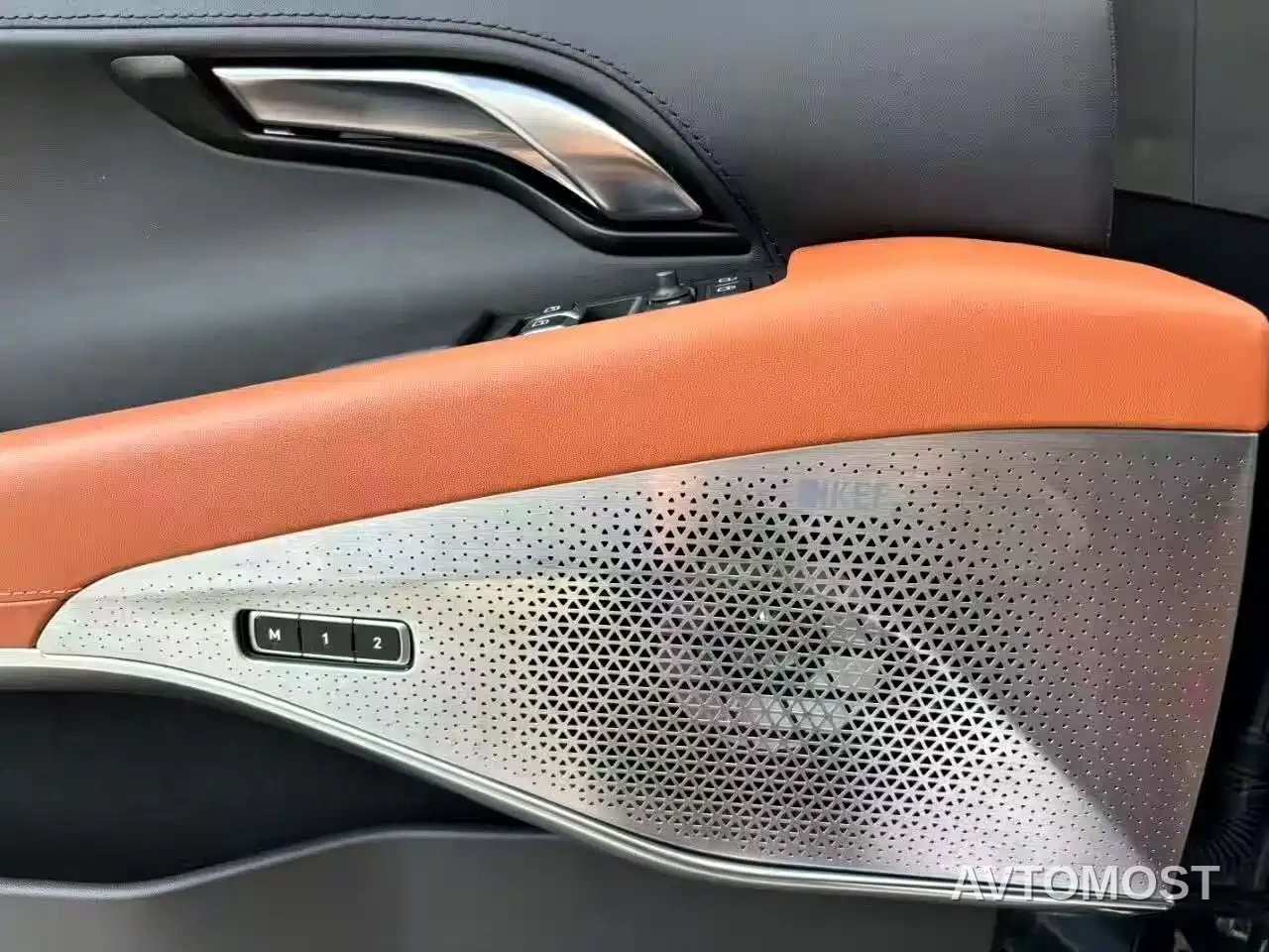 Lotus Cars EMIRA 2021 2.0T DCT First Edition — фото 4
