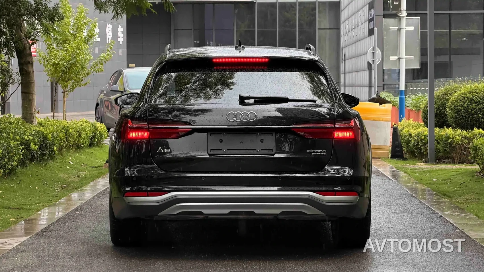 Audi A6 (Import) 2022 allroad quattro Explorer 55 TFSI Premium Off-road — фото 3