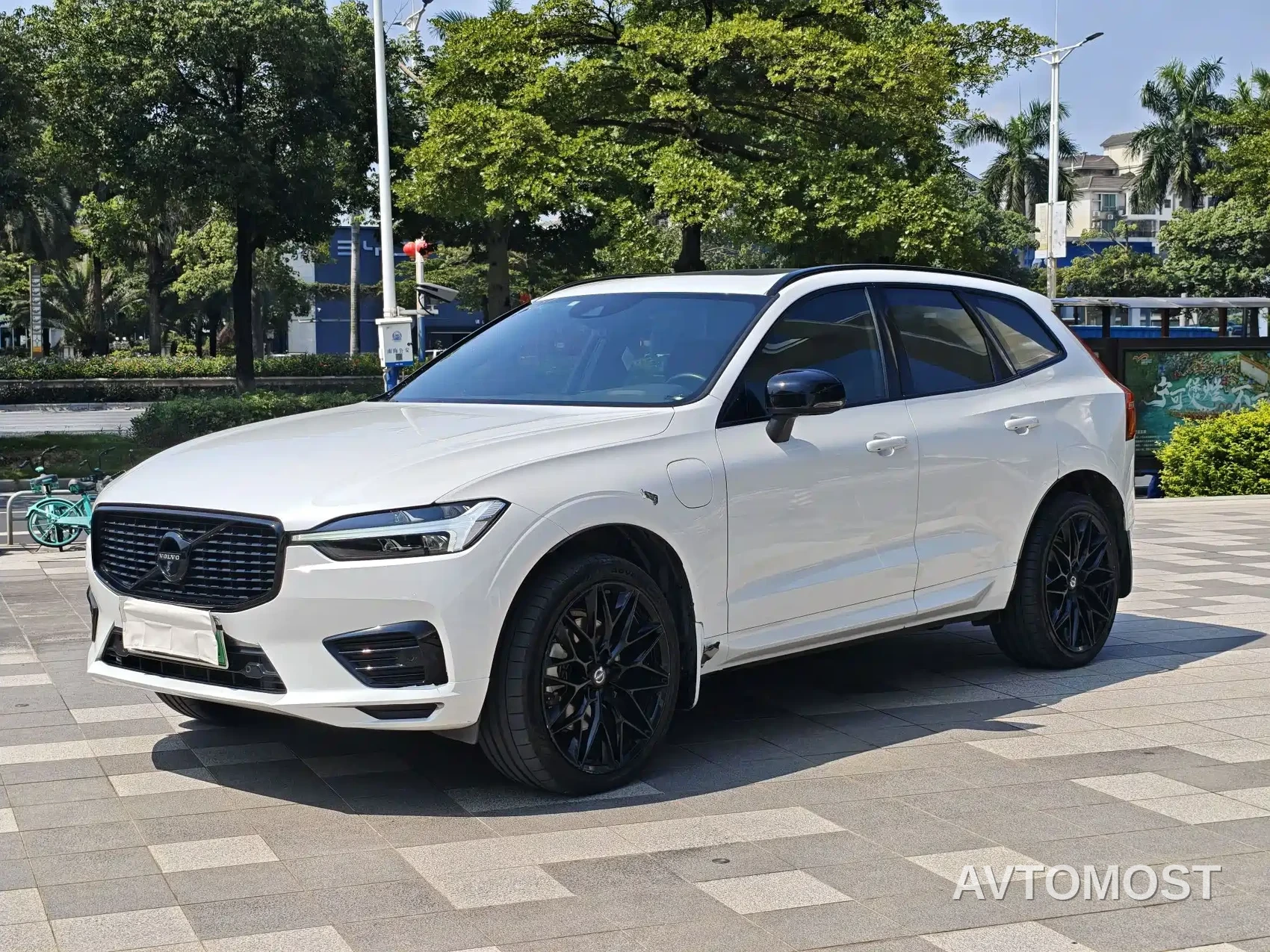 Volvo XC60 Plug-in Hybrid 2021 T8 E-Drive Hybrid Inscription Sport — фото 1