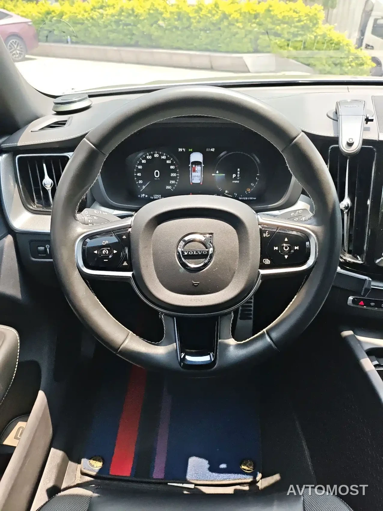 Volvo XC60 Plug-in Hybrid 2021 T8 E-Drive Hybrid Inscription Sport — фото 9