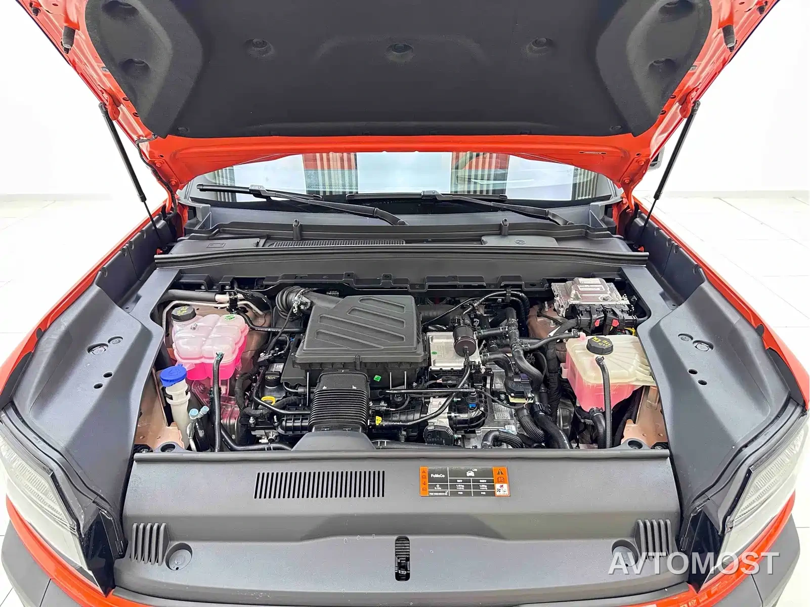 Ford Mustang NEV 2025 Plug-in Range Extender Hybrid — фото 7