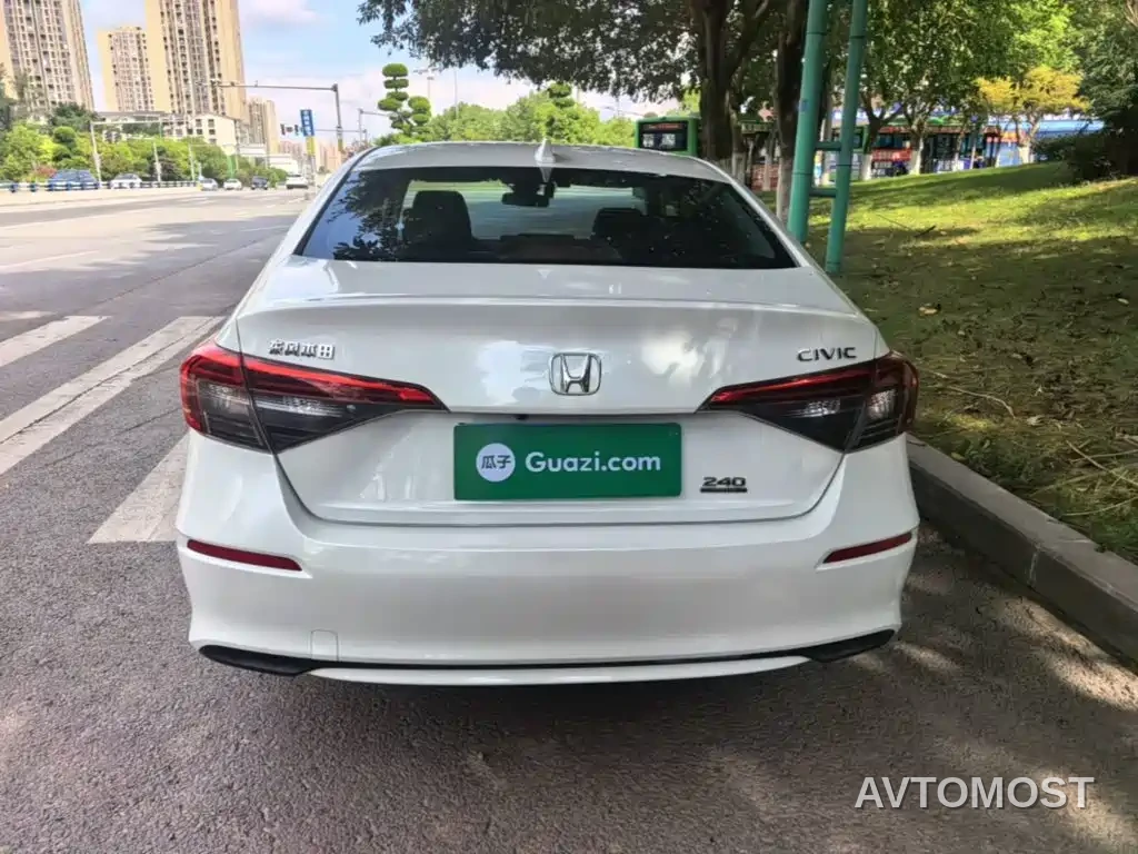 Honda Civic 2023 240TURBO CVT Dynamic Edition — фото 6