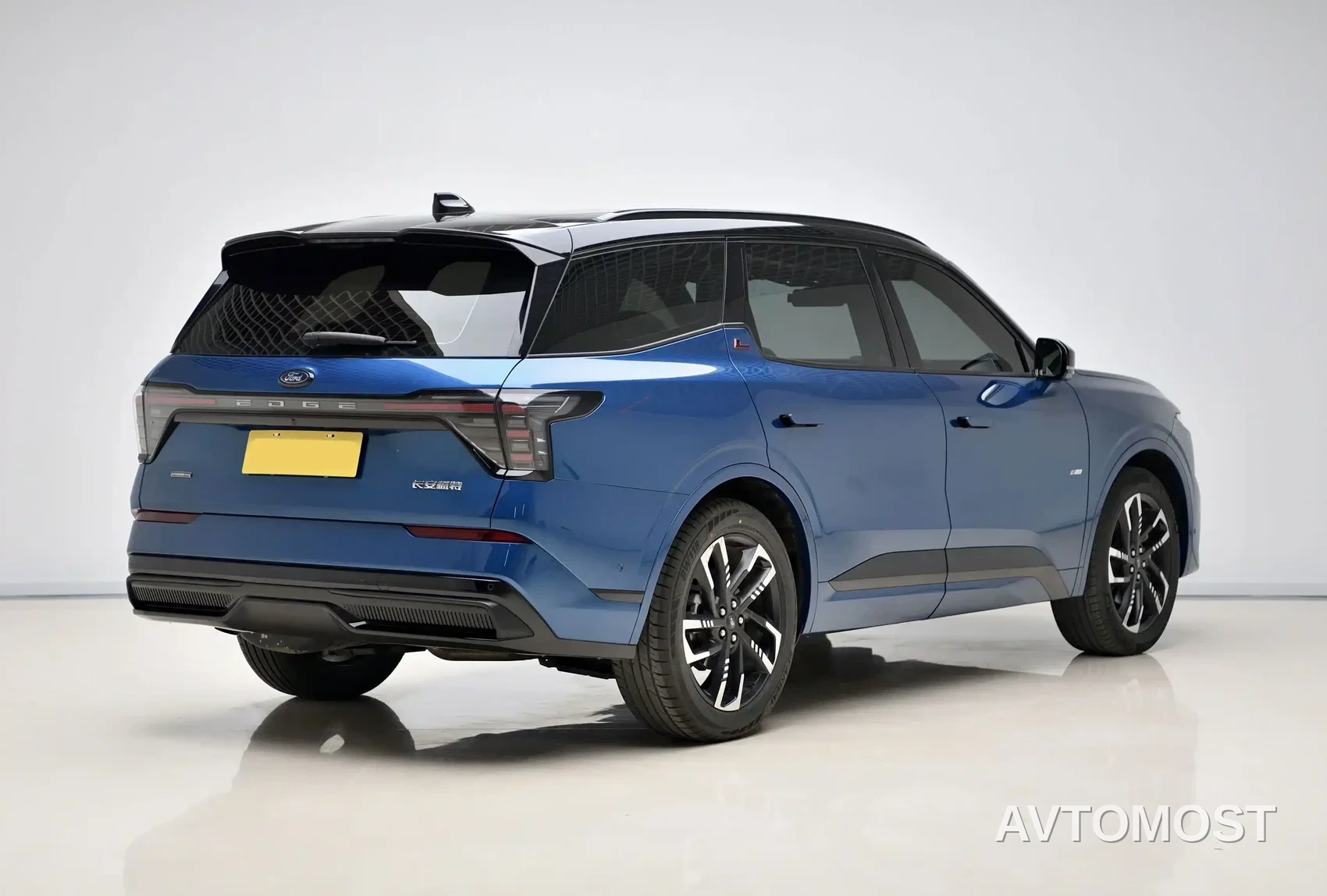 Ford Edge 2023 Edge L 2.0T EcoBoost E Hybrid AWD 7-Seater ST-Line — фото 6