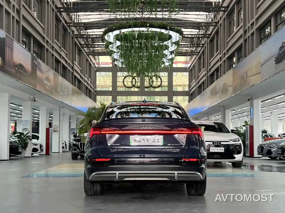 Audi e-tron (Import) 2021 Sportback 55 quattro Selection — фото 5