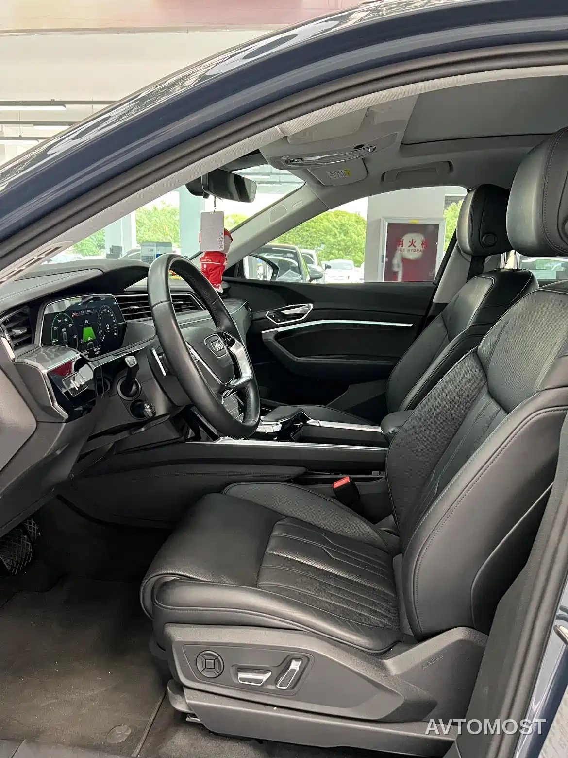 Audi e-tron (Import) 2021 Sportback 55 quattro Selection — фото 11