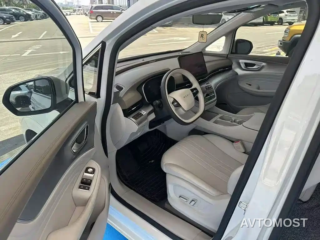 Roewe iMAX8 EV 2025 Model 1.5T DMH Land Premium Edition — фото 16
