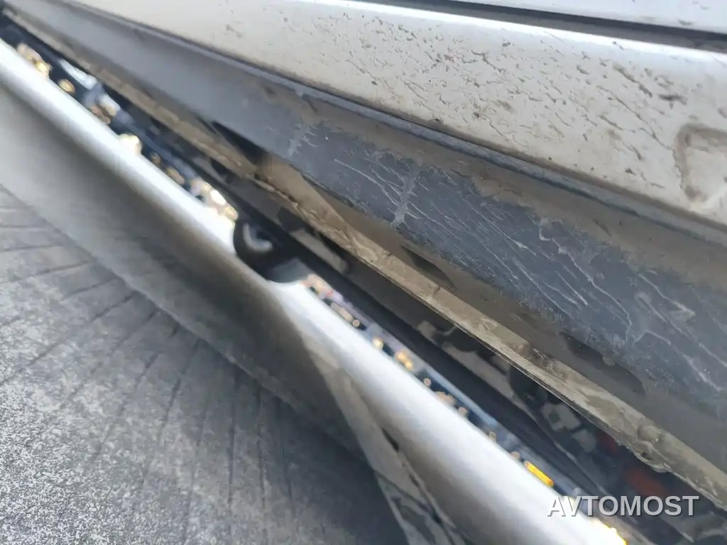Roewe iMAX8 EV 2025 Model 1.5T DMH Land Premium Edition — фото 19