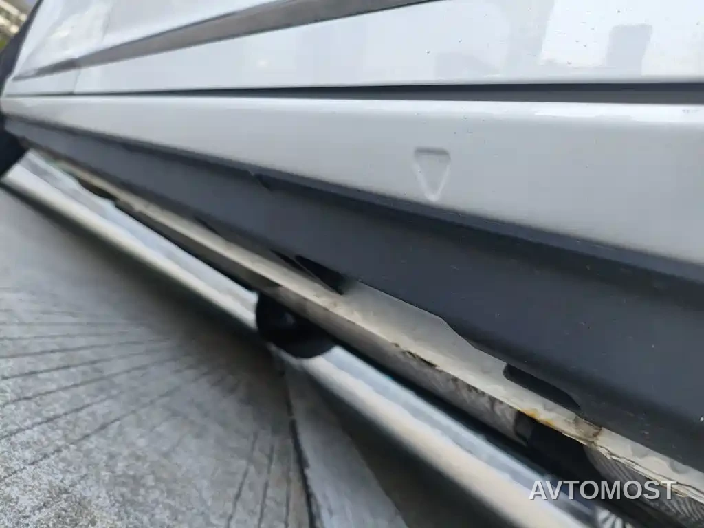 Roewe iMAX8 EV 2025 Model 1.5T DMH Land Premium Edition — фото 21