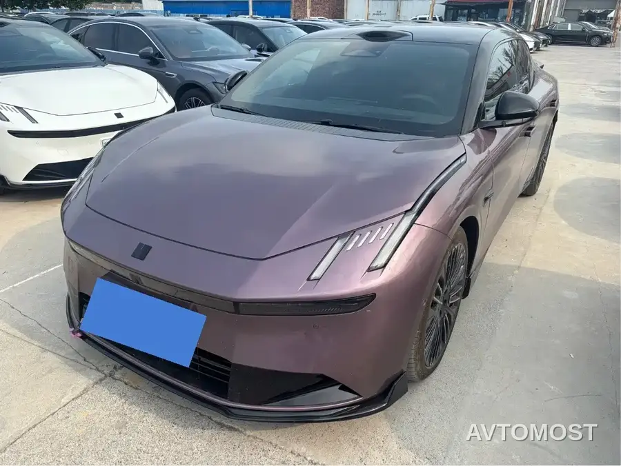 Lynk & Co 10 EM-P 2025 240km Base