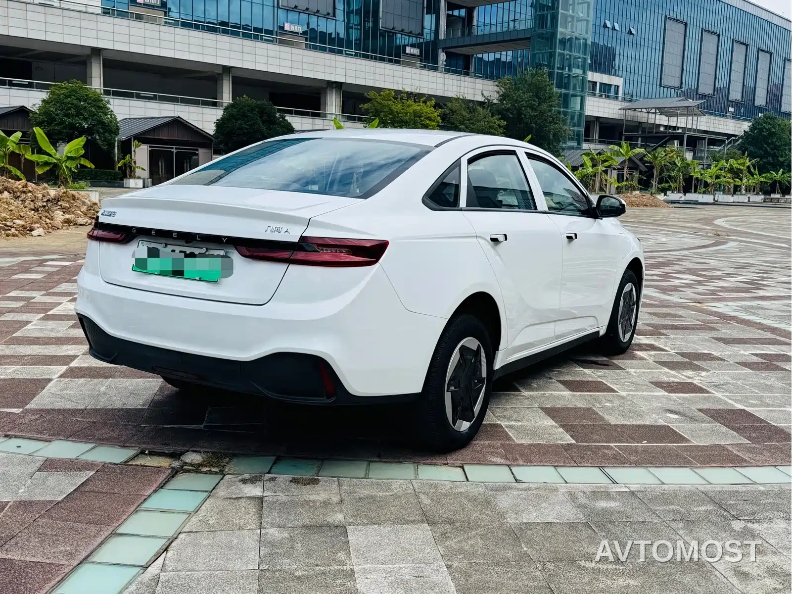 Geely Geometry A 2024 410KM Travel Edition — фото 3