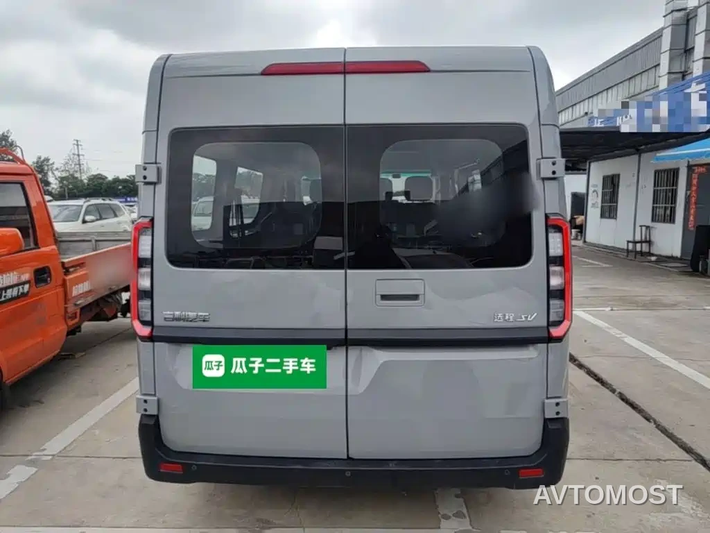 Yuan Cheng Farizon Super VAN 2025 Journey Edition Action Pack 68kWh — фото 6