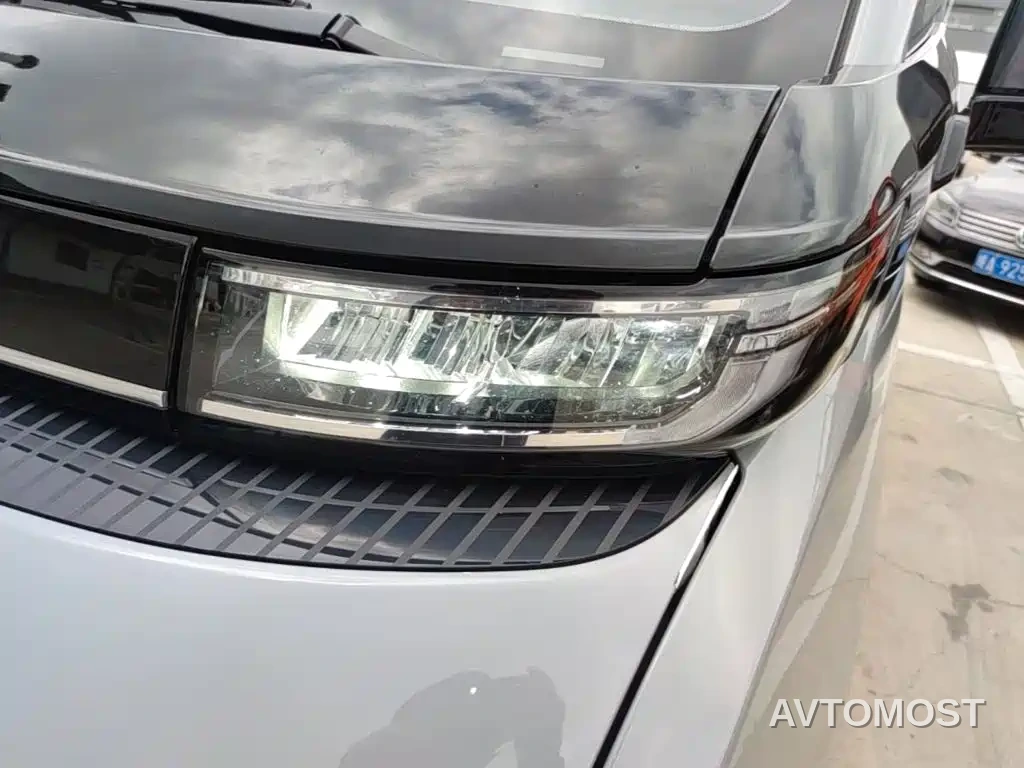 Yuan Cheng Farizon Super VAN 2025 Journey Edition Action Pack 68kWh — фото 22