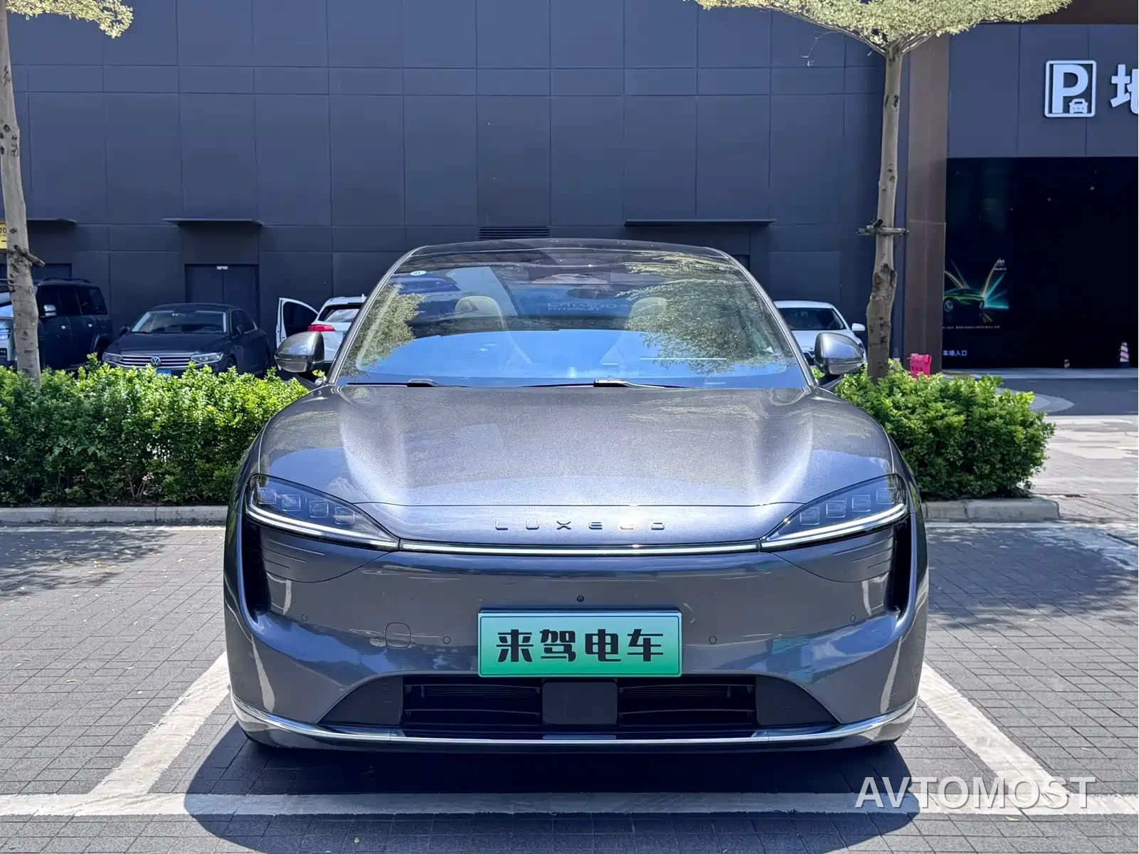 Zhijie Luxeed R7 2025 Extended Range 251km Pro — фото 2