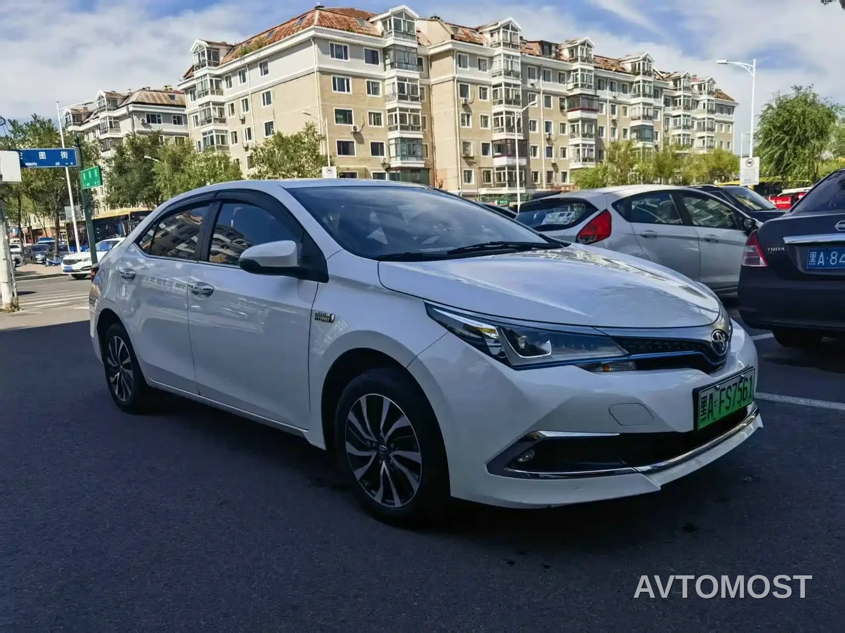 Toyota Corolla Twin Engine E+ 2020 1.8L E-CVT Comfort Edition — фото 1