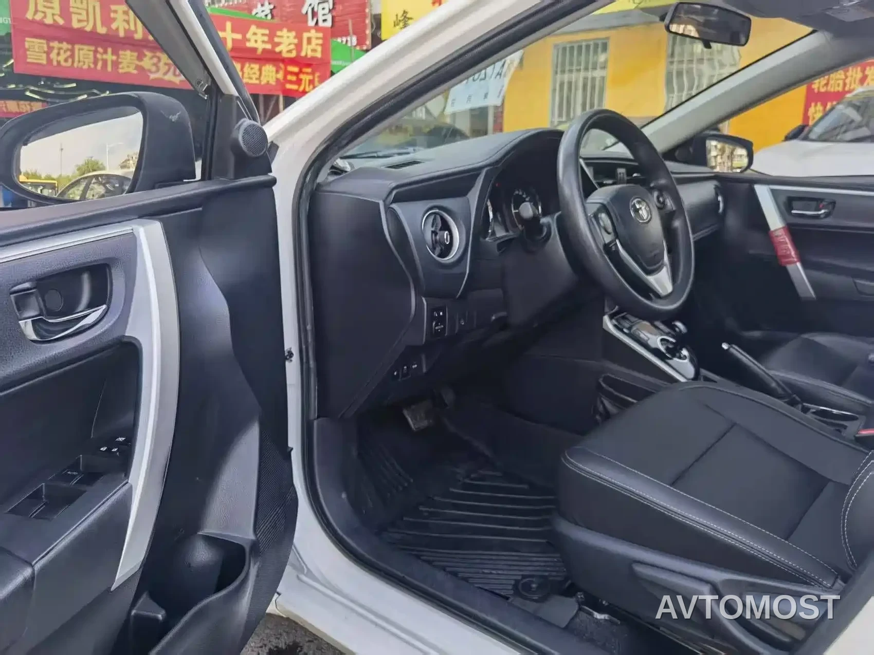 Toyota Corolla Twin Engine E+ 2020 1.8L E-CVT Comfort Edition — фото 8