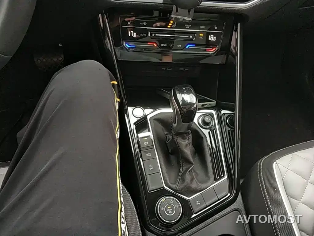 Volkswagen Tayron 2024 380TSI 4WD R-Line High Performance — фото 12