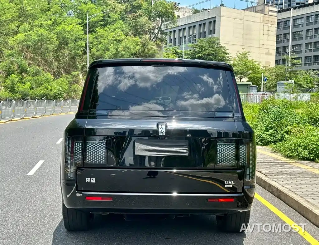 Yangwang U8 L 2025 U8L Base Model — фото 6