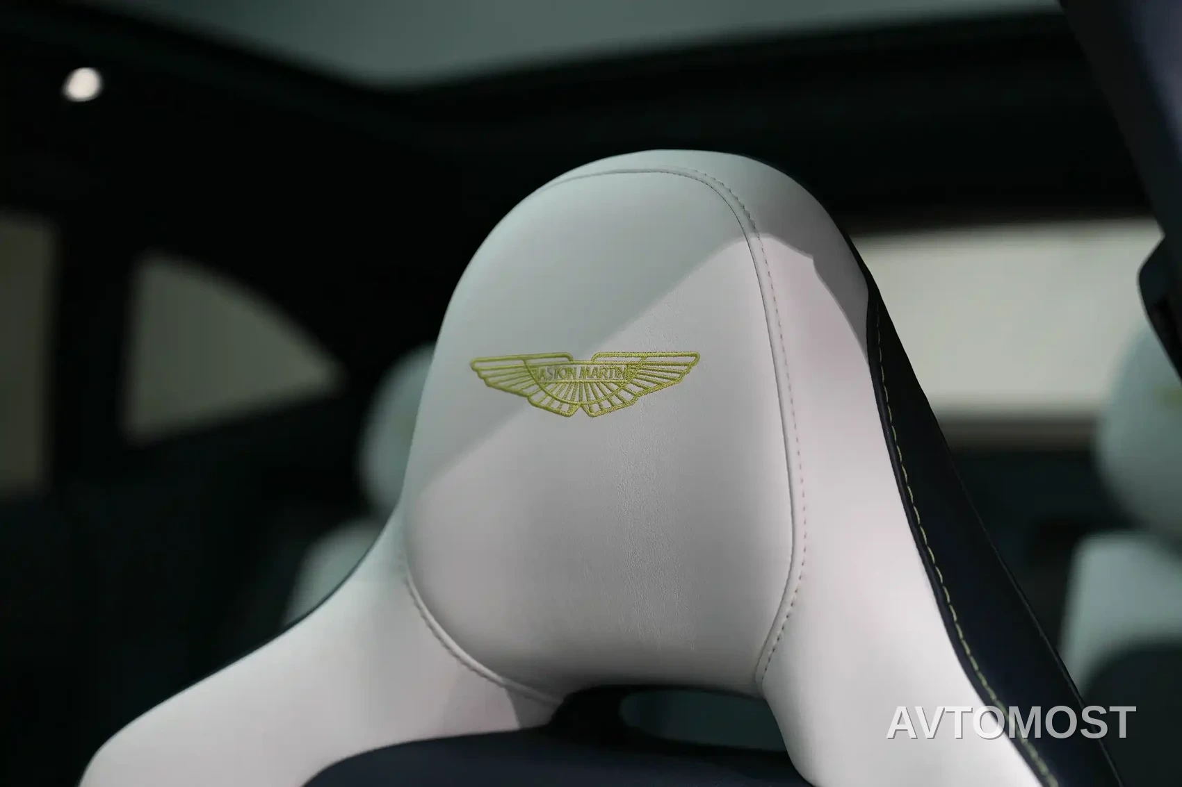 Aston Martin DBX 2023 Model 4.0T V8 707 — фото 24